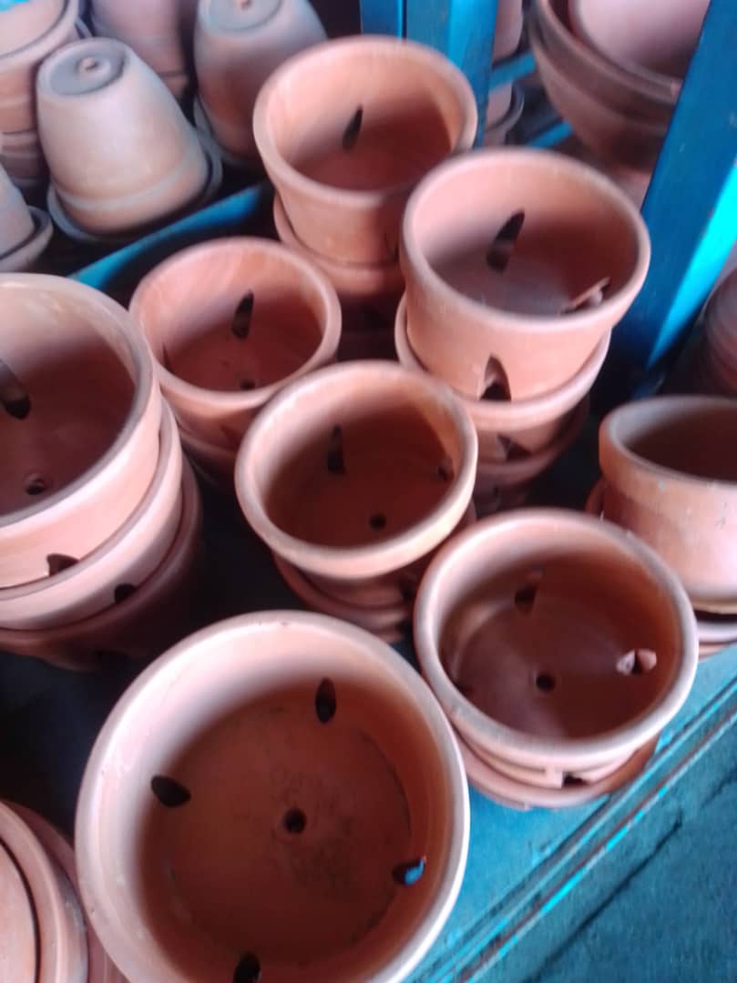 Matero de arcilla para orquídeas - Vivero Mañongo c.a